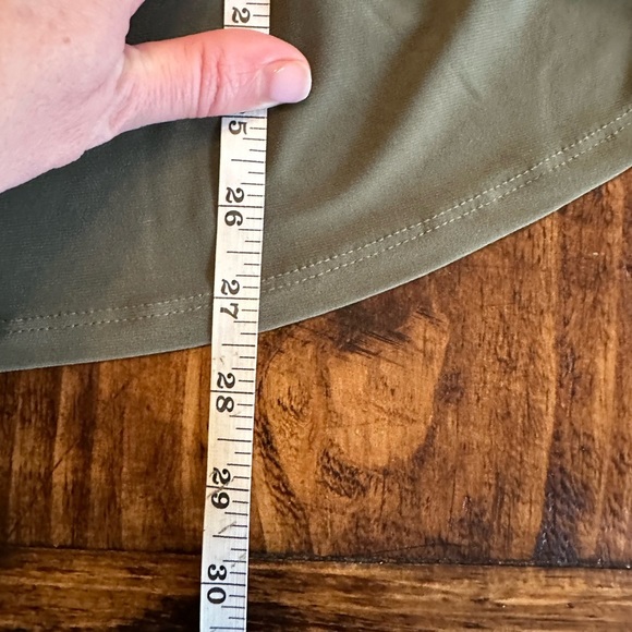 Two by Vince Camuto | V-neck Long Sleeve Blouse, Olympia Greey - Picture 10 of 10